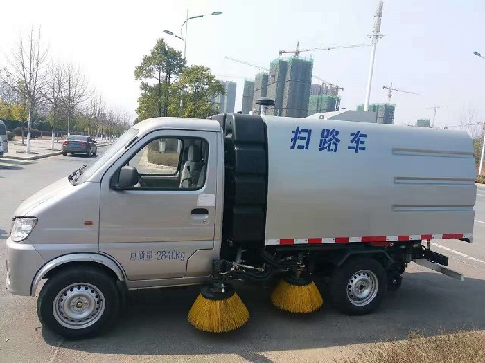 長安小型道路洗掃車掃路車圖片